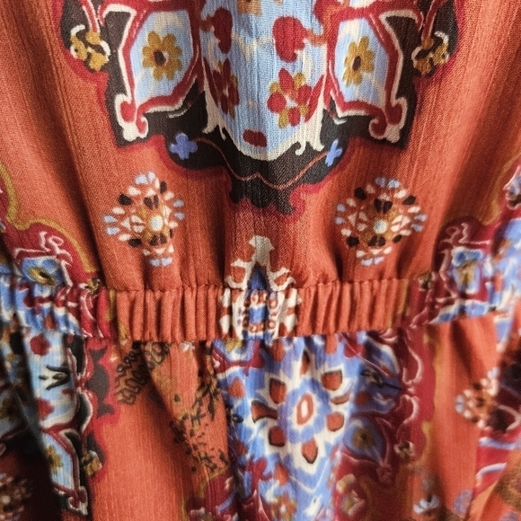 Maurices Medallion Midi Womens V-neck Dress Sz Large - Picture 2 of 11